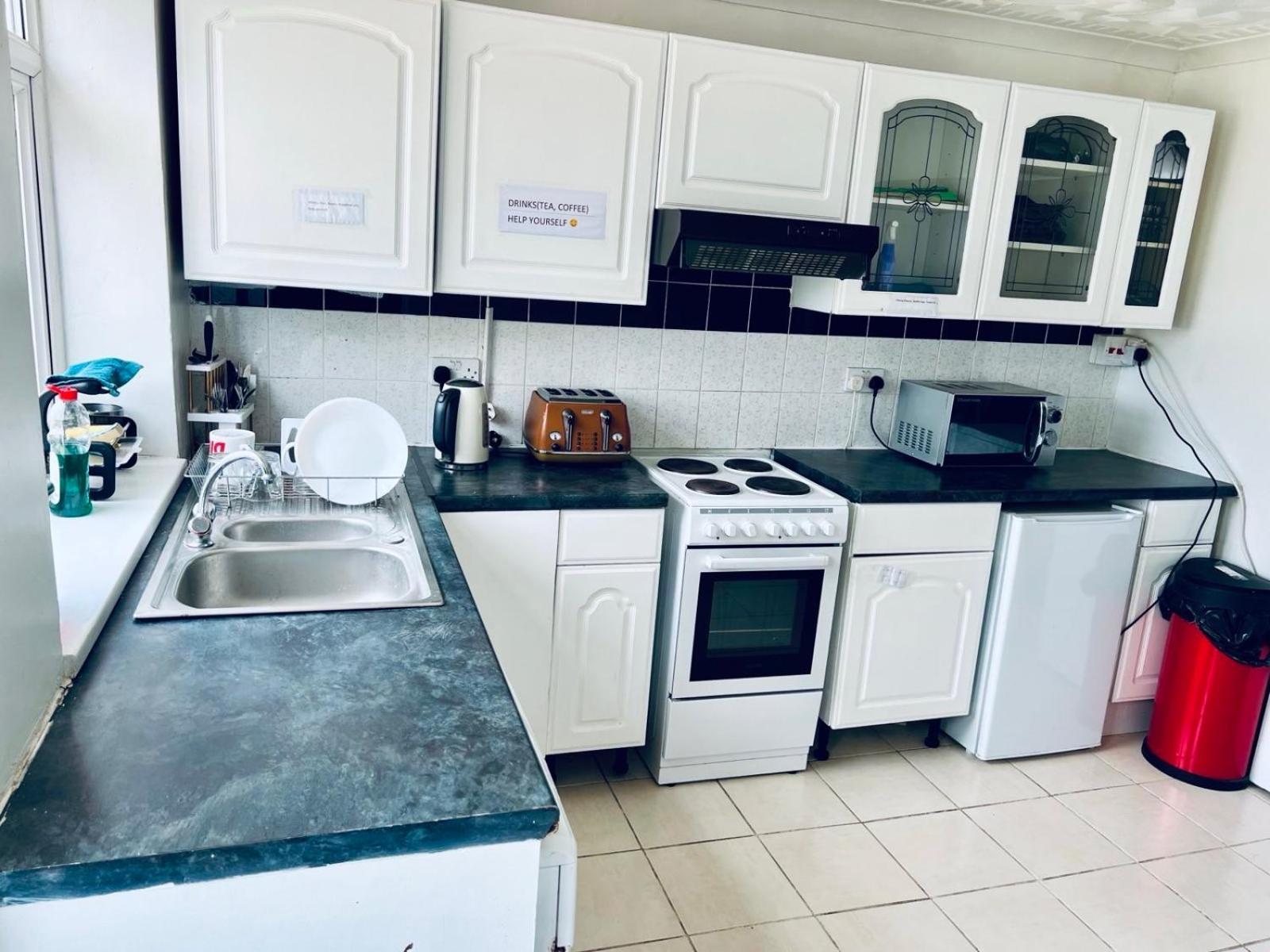 Elegant Single-occupancy Double Bed Morriston